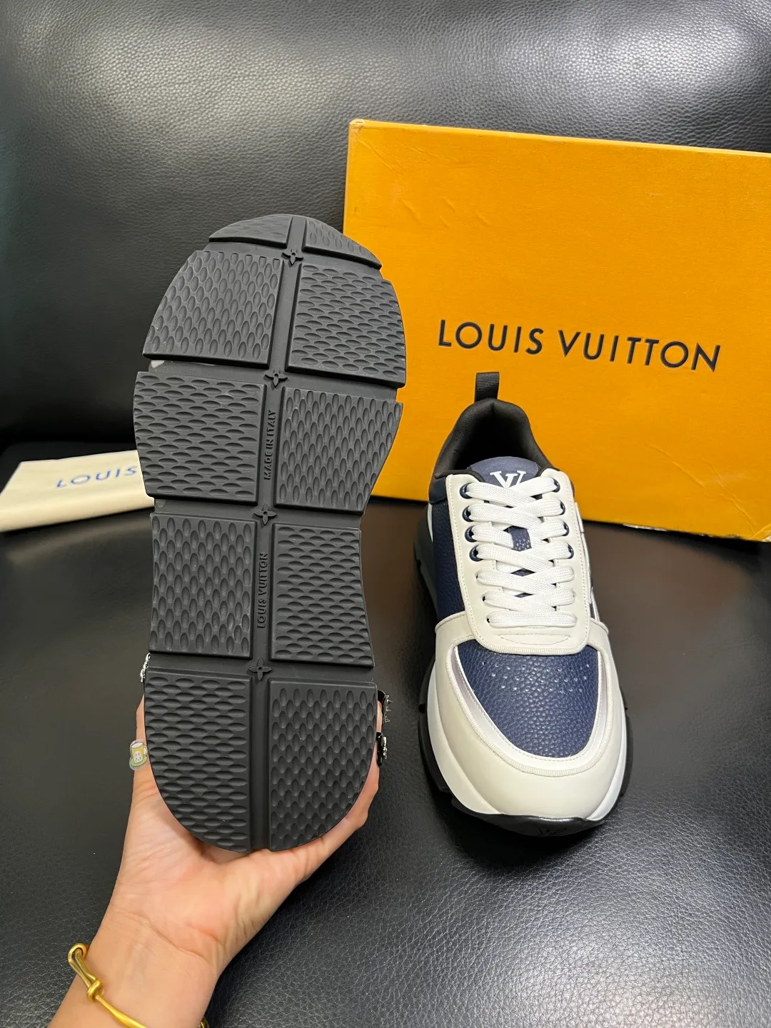 Men's shoes 💰 780 Lv High quality top crafts Louis Vuitton, sports sneakers counter synchronization, uppers imported from Italy, high-quality splicing with colorful and complex crafts, imported lambswool lining soft and comfortable, soles: original soles specially provided by the original factory, T men's shoes 💰U exclusive movable molded soles super comfortable, original and single goods, high quality, welcome to compare, code number 39-44 (customized 38 45)